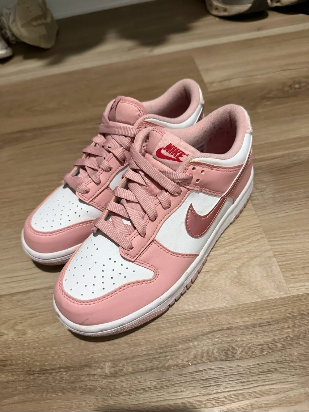 Nike classic low